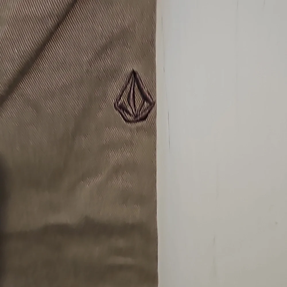 Volcom True to This khakis size 28 - Picture 6 of 10